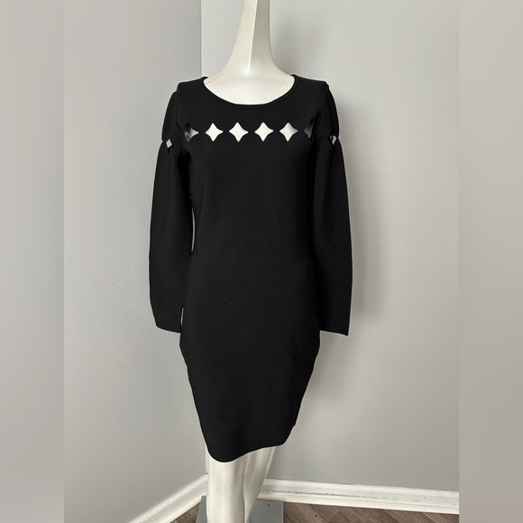 MILLY Scallop Cut Out Fitted Dress in Black Small $425 - Picture 3 of 12